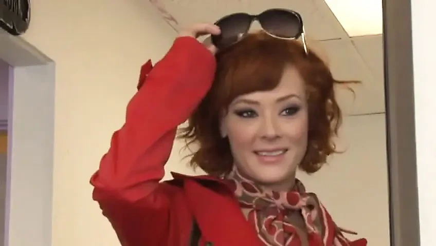 热辣的红发女郎肛门破处