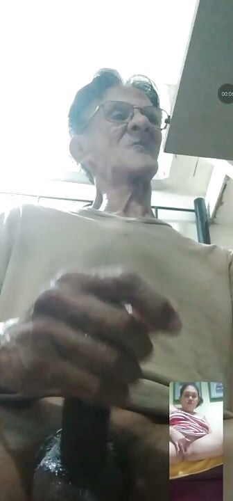 היום אנחנו עושים שיחת סקס בווידאו לחלק השני של ההנאה