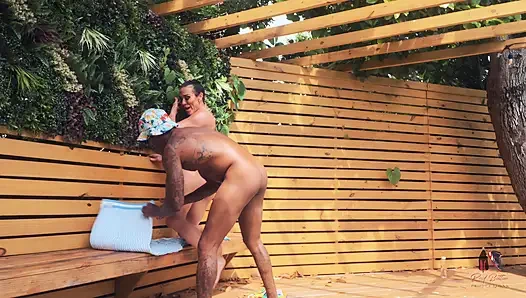 Мускулистая Мамочка Трахает Член