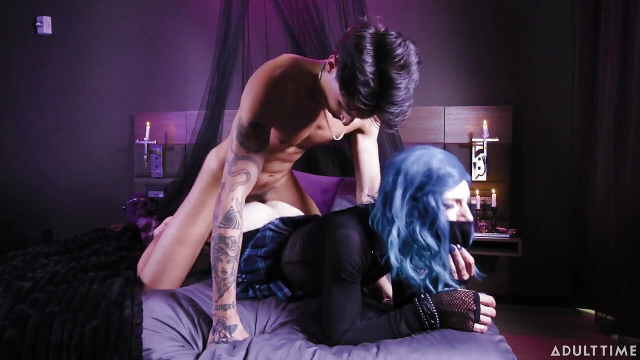 Heteroflexible - Goth Femboy Edward Terrant Gets His Tight Ass Fucked by Stud Angel Elias