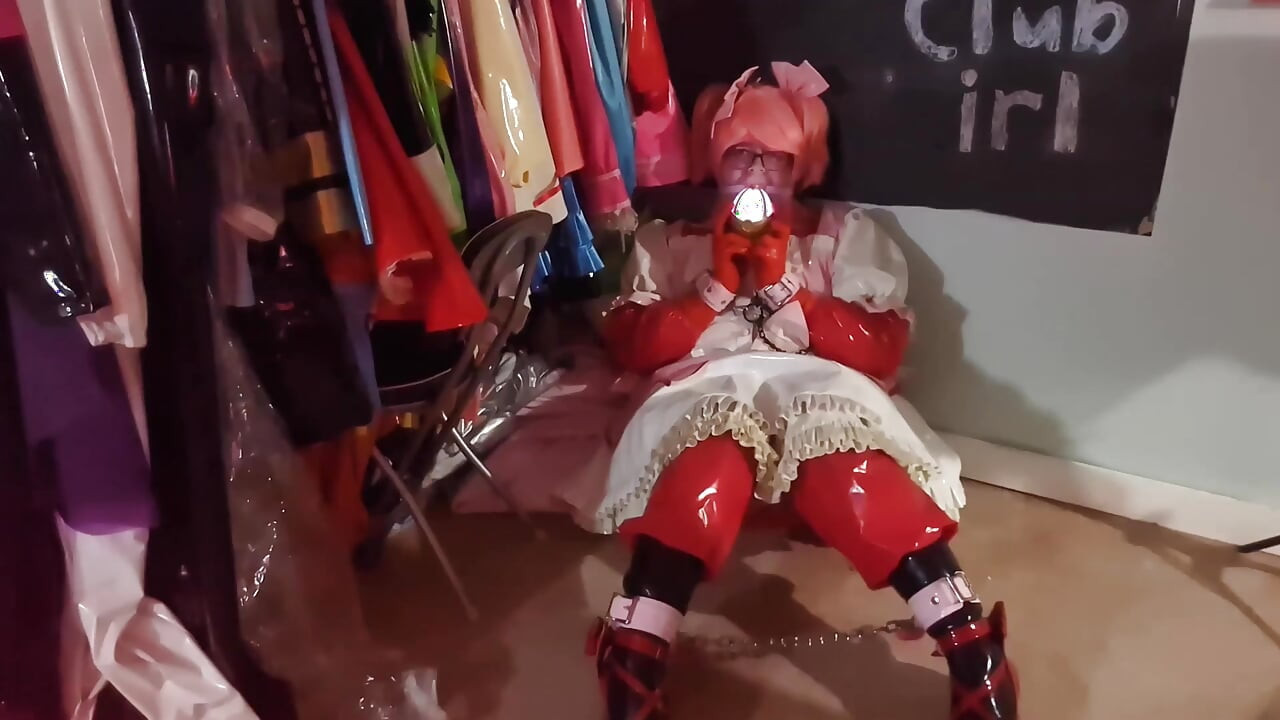 PVC Awek Sut Madoka dilapis dan terikat