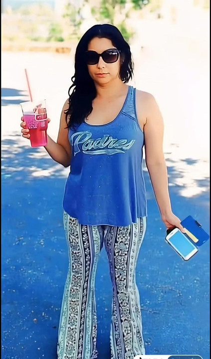 มองหาชายผิวดําสองคนเพื่อเย็ดตูดและหีของกู Soy una pinche perra puta