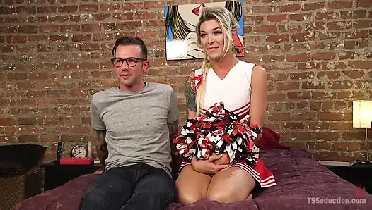 Slutty Cheerleader Bribes Tutor with an Athletic Assfucking