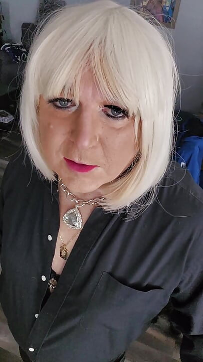 Nach dem lutschen eines schwanzes strahlt Candice.