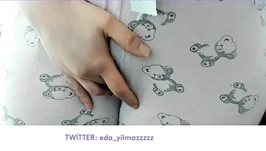 CAMELTOE- MASTURBATE WITH PAJAMA- RUBBING PUSSY WITH PAJAMA