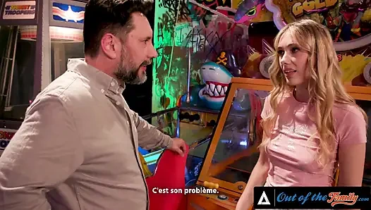 Ailenin dışında - seksi genç sky pierce üvey babasının yarağını gırtlağına kadar alıyor fransız altyazılı