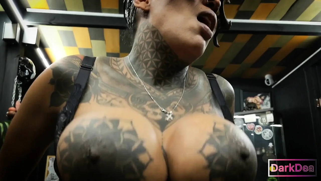The Latina kinky Queen „Dark Dea” in – cock passion –