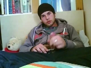 Str8 stoke not his sisters room