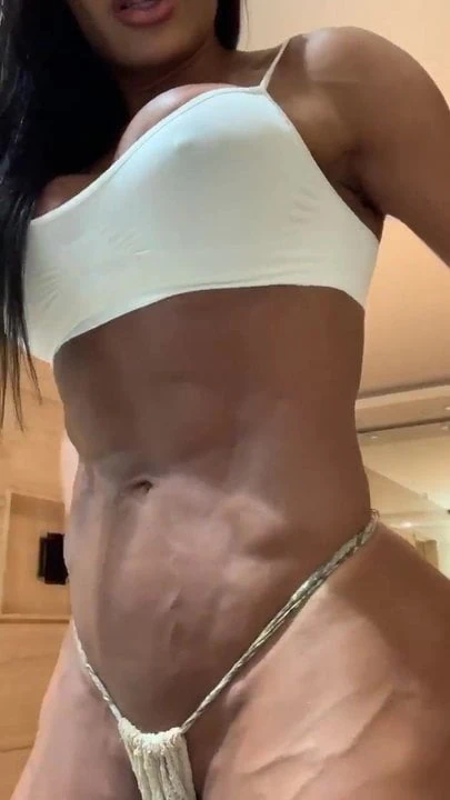 GracyanneBarbosa De Calcinha Fio Passando Creme 2 HD