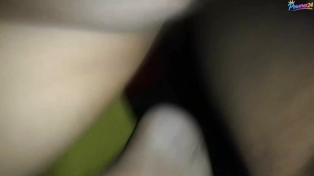 זוג בנגלי דשי מקיים סקס לוהט בחדר השינה