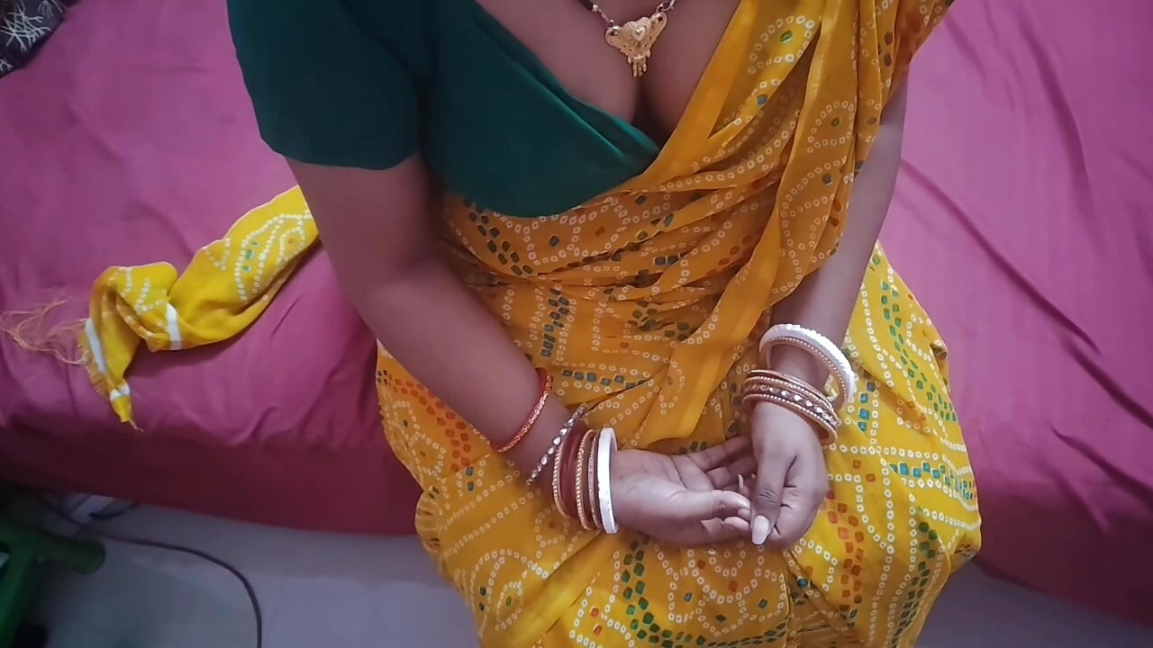 Aunty mai to bas Flat dekhne aaya tha, aap chuchi kyu dikha rahi hain