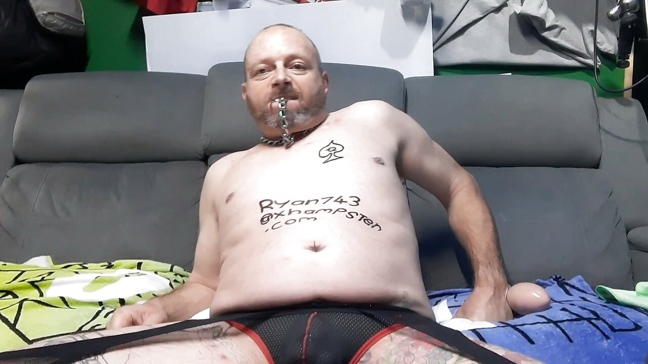 Playing with my loose swollen fuck hole in front of the camera