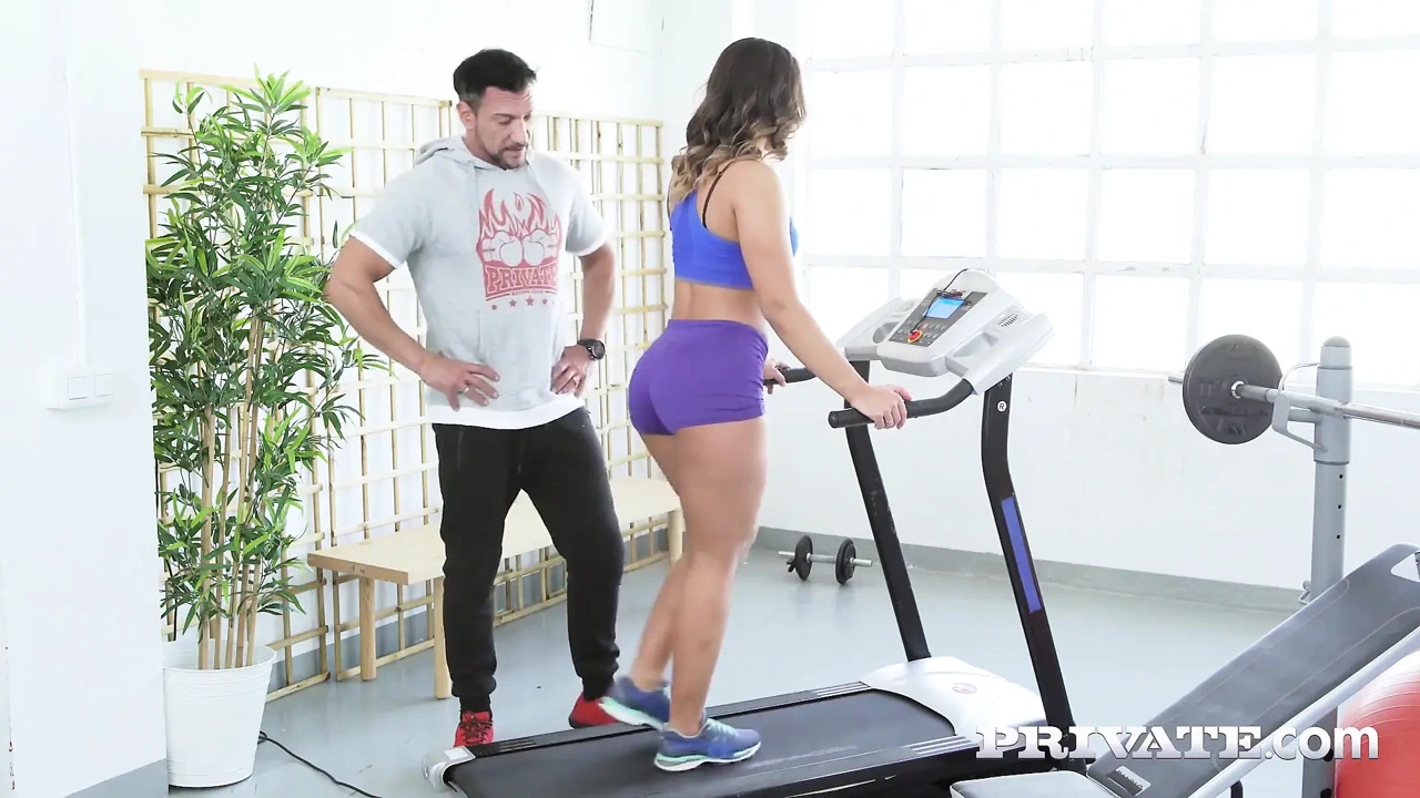 Sexy Latina Briana Banderas at the gym