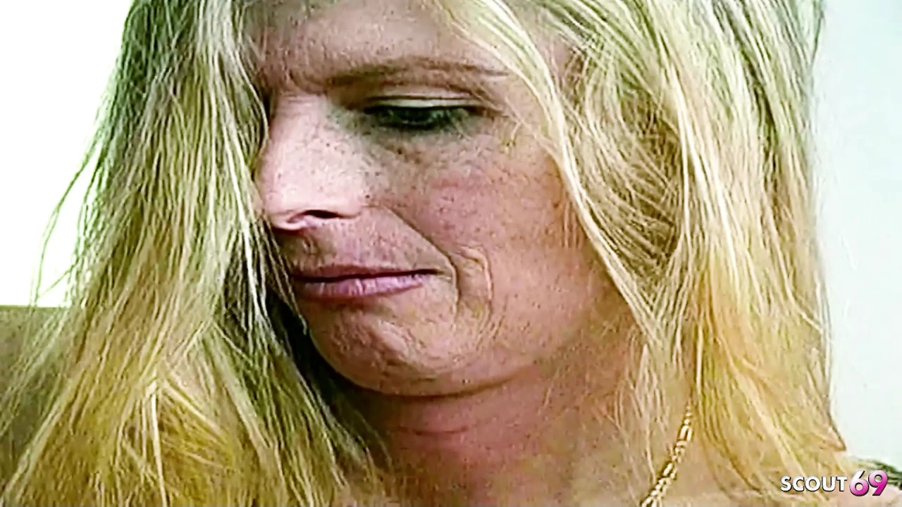 Blonde Shemale Gives Guys a Blowjob on First Date