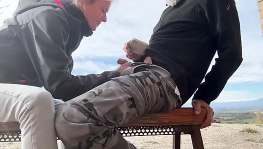 Dışarıda Yanlışlıkla Oral Seks - Ağzına Hızlı Boşalıyorum, Neredeyse Bizi Görüyorlar, Riskli Ev Yapımı Seks