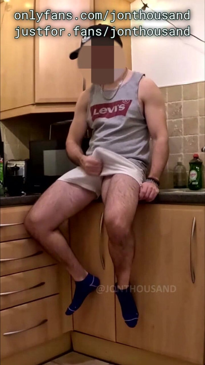 Str8 roommate horny in the kitchen