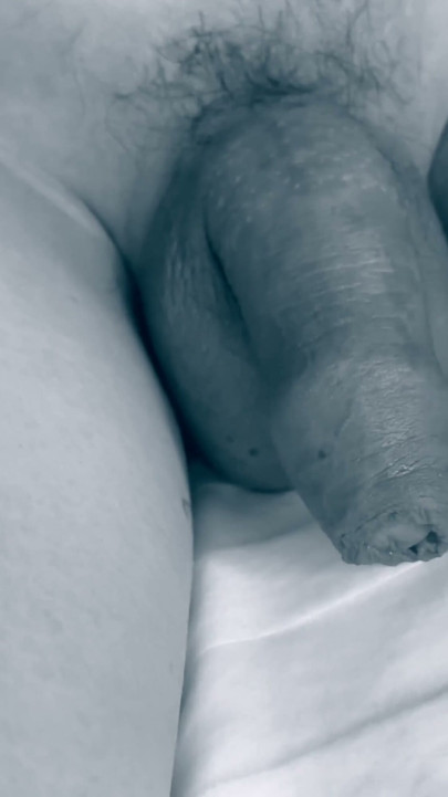 Close-up video of an Asian boy's huge foreskin | Clip 1