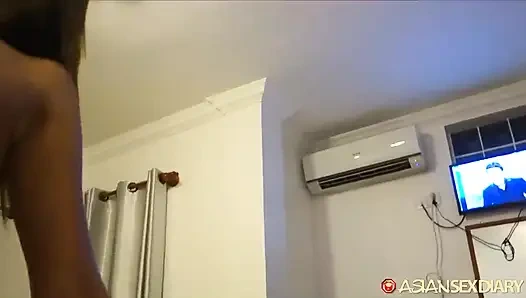 Asiansexdiary Cock Slurping Filipina Plays with Lucky Guy