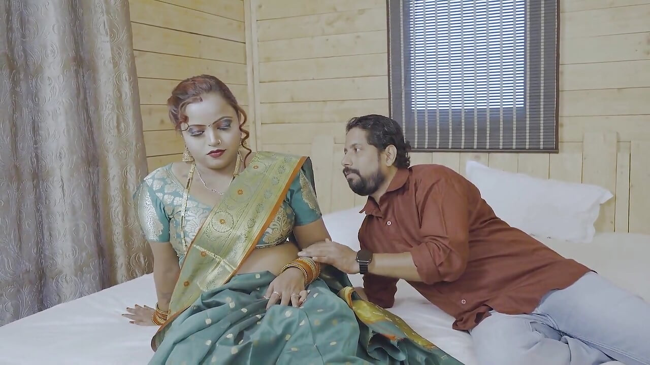 A Sexy Elder Stepbrother's Wife Wants to Massage Her Body with Her Deborji, Hardcore Bhabi Sex