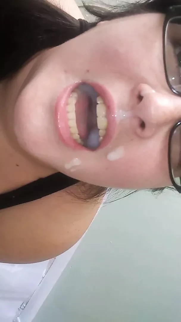 Wife's first blow bang ends with a big cum swallow!