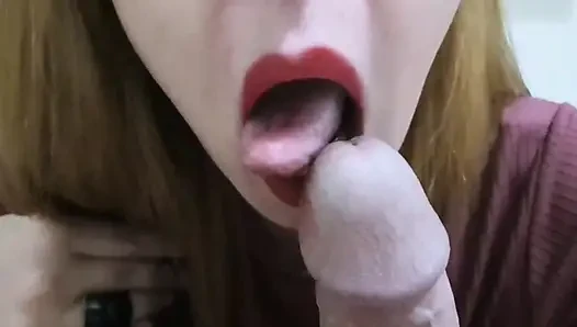 Rothaarige ehefrau gibt blowjobs