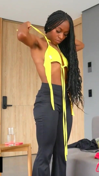Bu sıkı afro latine erkek arkadaşının Chicago'ya söz verdiği şeyi unutmasını sağladım - latinacasting | Klip 2