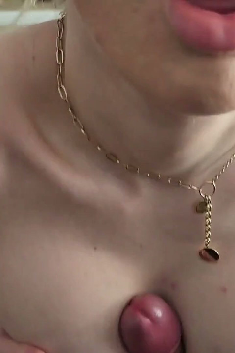 Porfavor Padrastro!! Follame Las Tetas Y Correte Subre Mi Cuerpo!
