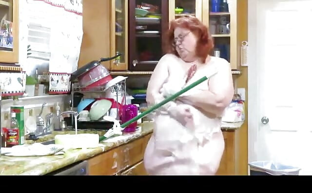 Requested video Big fat Stepmom milf cleans kitchen with her sponge while talking nasty to her