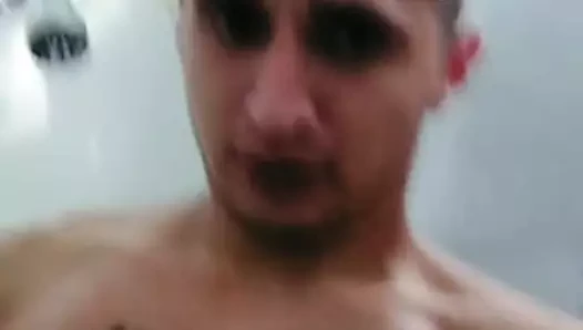 azgın ve yalnız