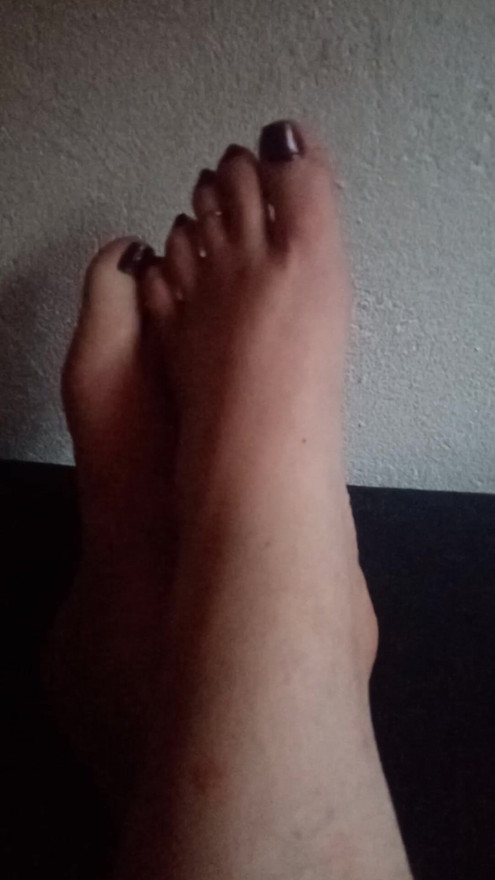 Milf SubmK69 suck my toes