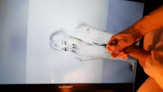Adrianna boşalıyor yavaş mo 25.5.21