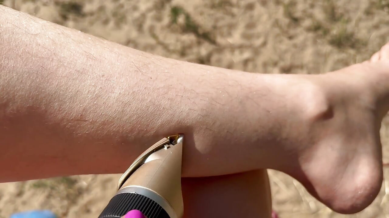 Trimming My Bush and Leg Hair Closeup
