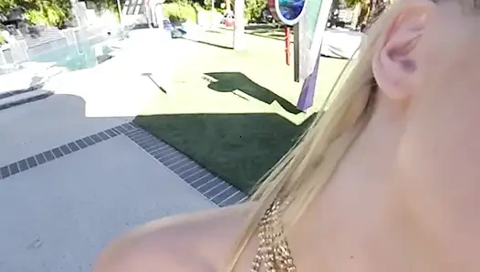 BaDoinkVR сегодня Kenzie Anne кричит для жесткого траха, часть 1