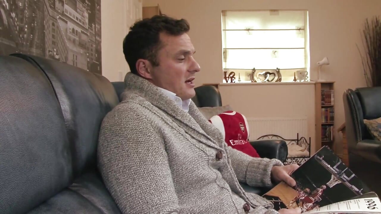 巨乳熟女は大きなハードコックを喜ばせています