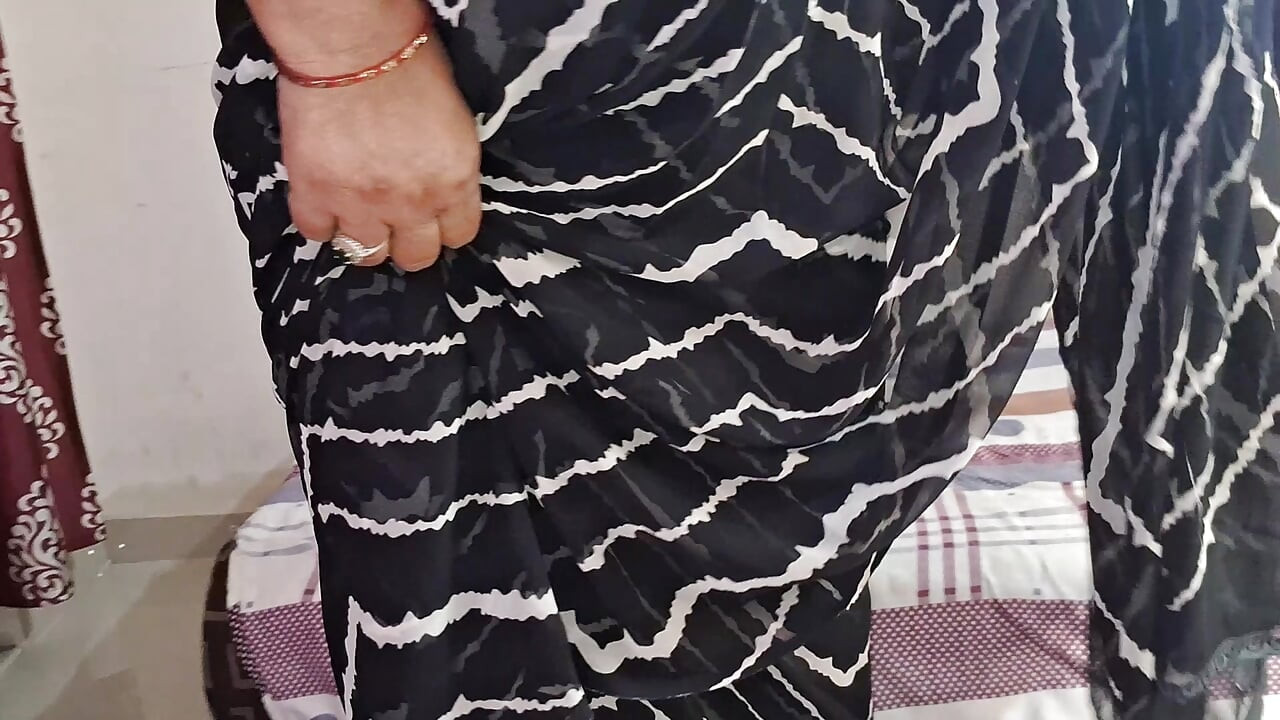 Sabor, Mi Mirada Encantadora Necter En Sari Negro