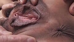 日本の湯たんぽは犯された後、精液で覆われた顔