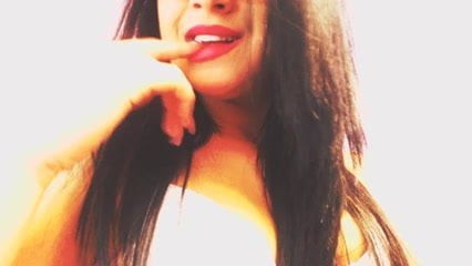 Teasing Raysa. Horny latin girl