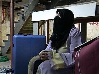 一个叙利亚阿拉伯女孩在马赛的第一天