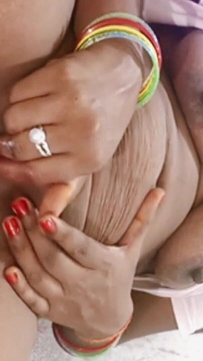 Indian Village Desi Bhabhi Ki Chut Ki Chudai | Clip 2