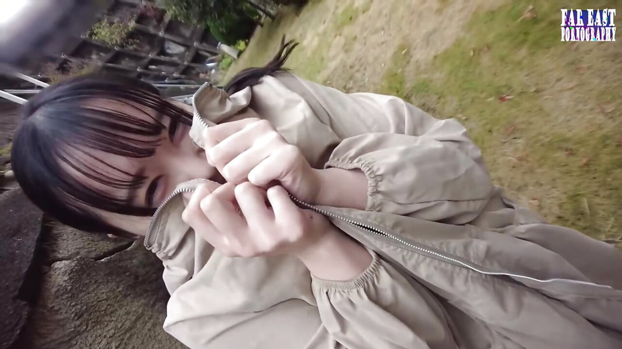 Slick Oil Soaked Gulp με ένα χαμογελαστό F Cup Tease σε μια ολισθηρή γιορτή ολόκληρου του σώματος Μέρος 3