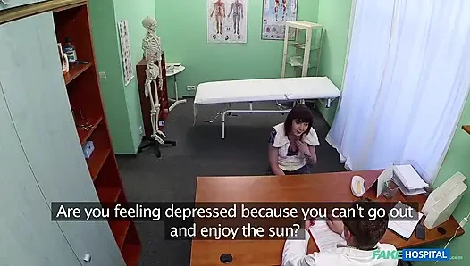 Fake Hospital - Doktor verschreibt eine schwere Dosis oralsex, um die Depression des Patienten zu heilen