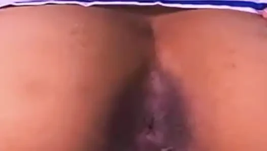 Cewek cantik sempurna menunggangi