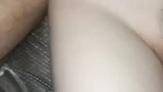 Temanku yang sange sangat beruntung dengan memek sempit