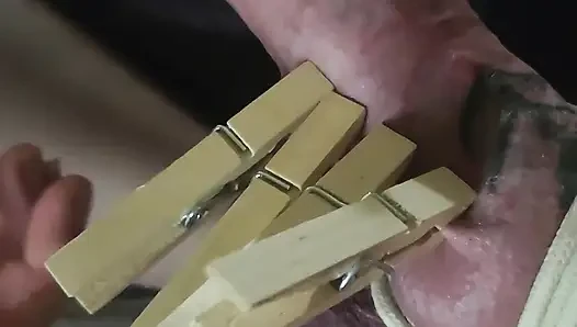 Goode - cbt lagi ngajarin pin baju baru