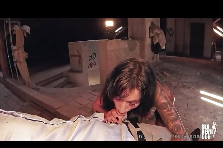 Sexdevil mengongkek lelaki tua dan bodoh.