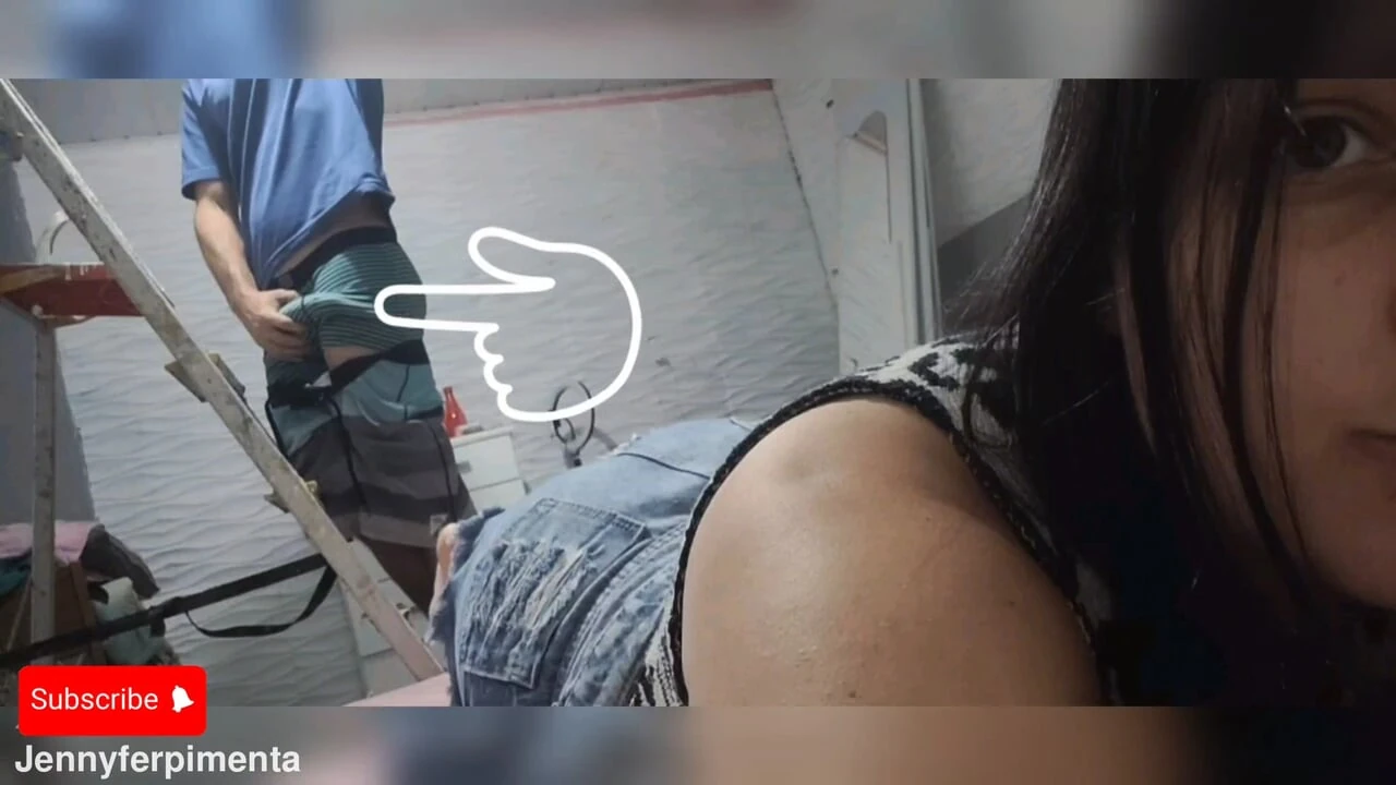 sousedka opravuje lampy, nachytám ho s obrovským ptákem při pohledu do zadku, zvládnem tohoto ptáka?