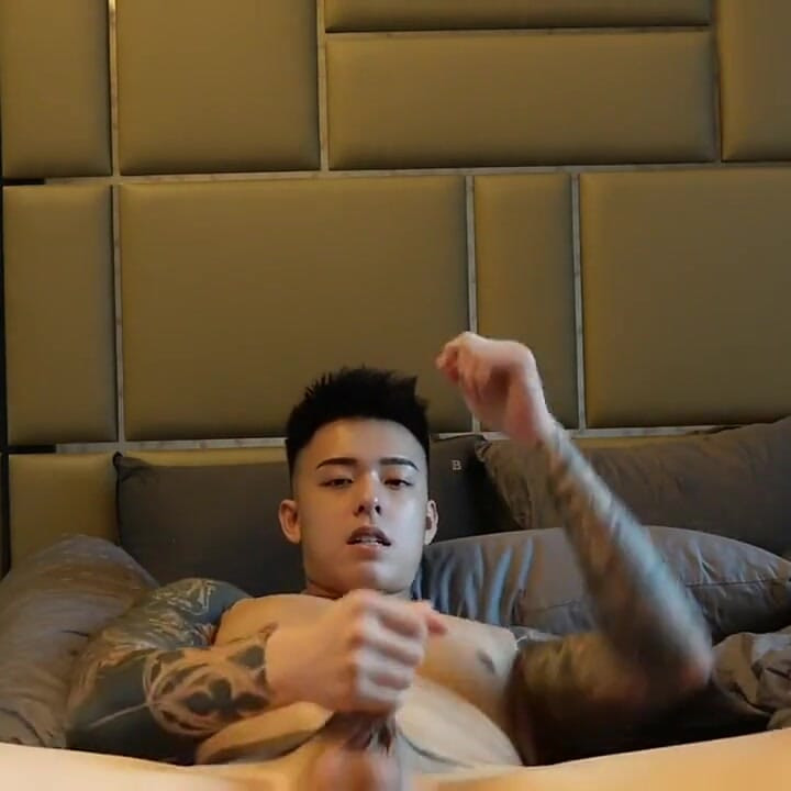 Titus Low Shows off His Ass and Jerks off