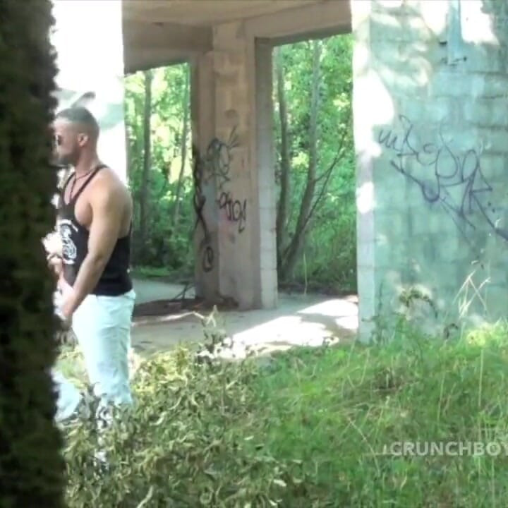 Muslce French boy fucked by the Latino pornstar Delta Kobra