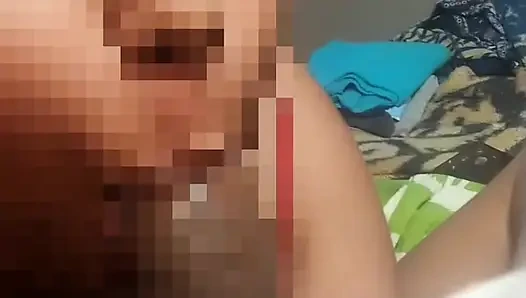 Моя золовка хорошо его сосет