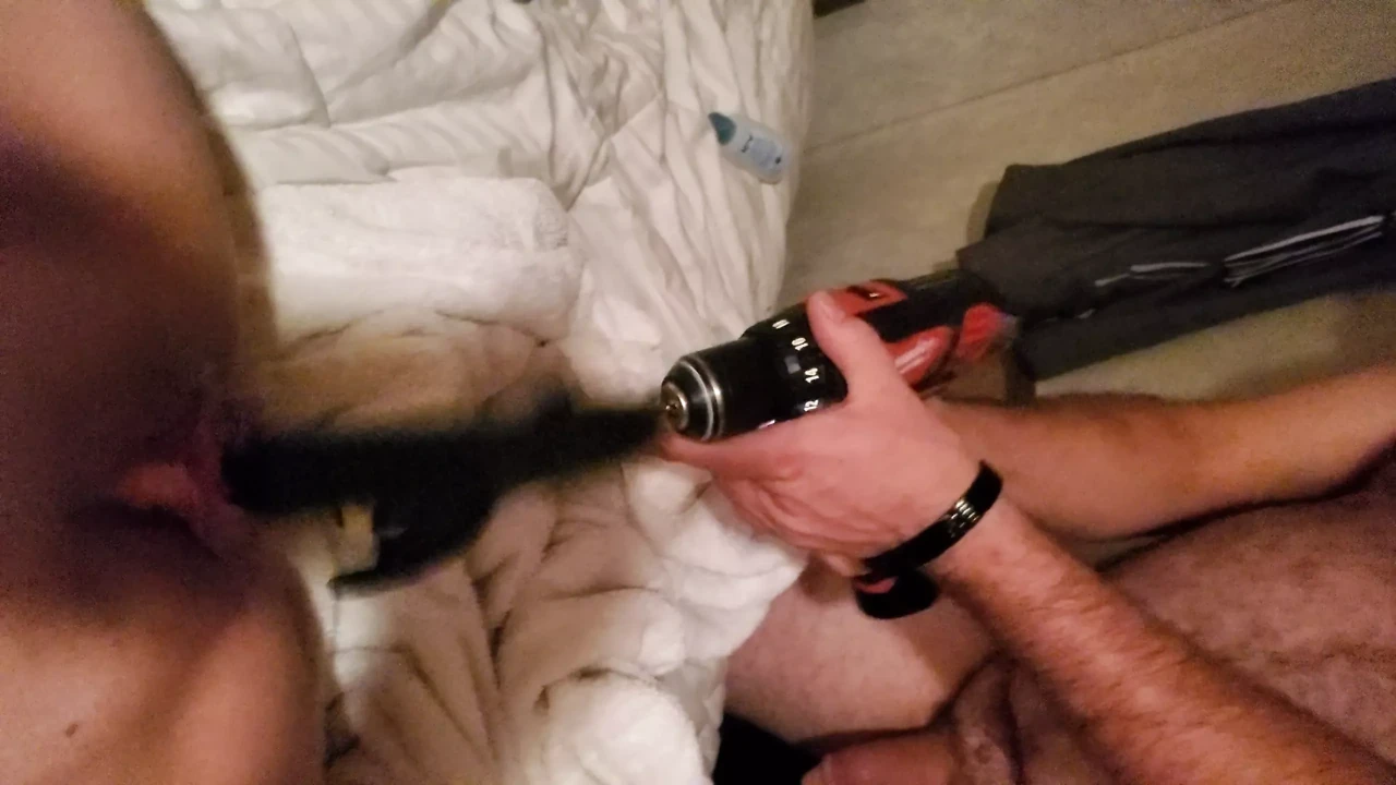 Using power tools fix her plumbing!